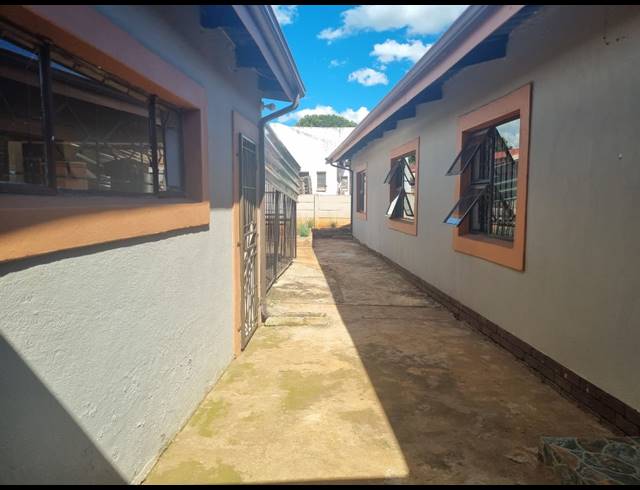 3 BEDROOM HOUSE FOR SALE IN FAIRLEIGH